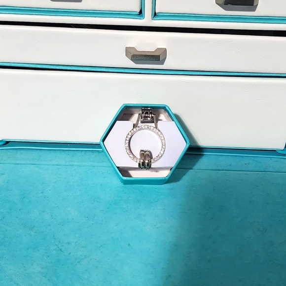 New Origami Owl Eternity Silver Pave Crystal Badge Holder / Lanyard - Picture 1 of 10